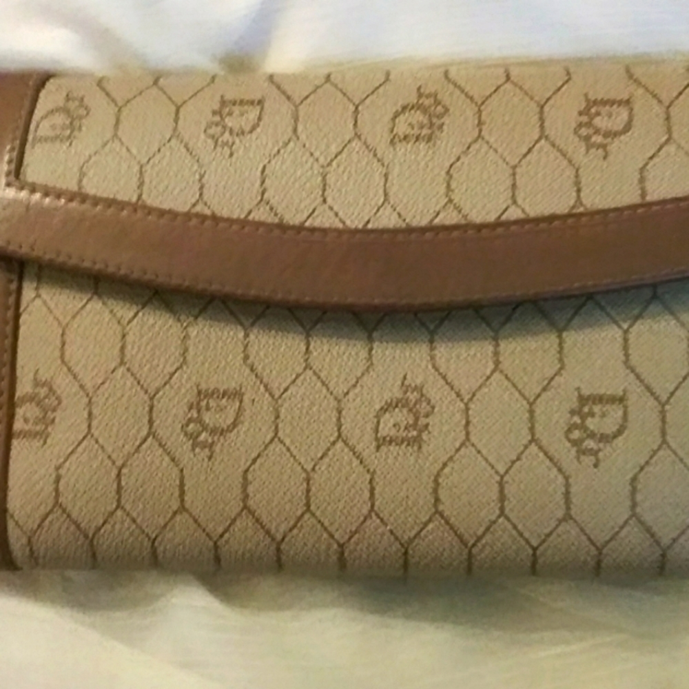 RARE Vintage Dior Honeycomb Wallet. See last picture